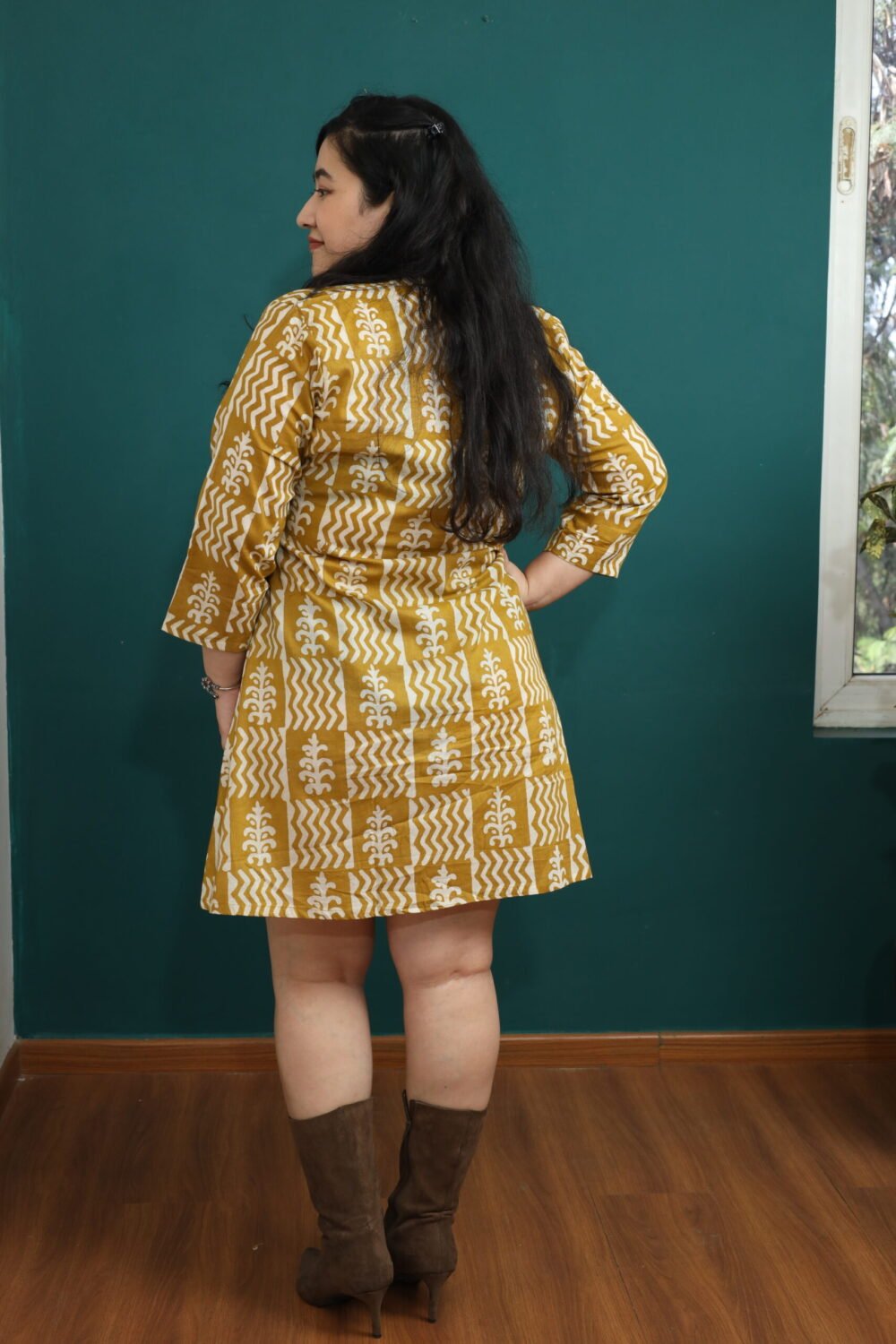 Versatile Mustard Yellow Midi Dress for Every Occasion - Image 3